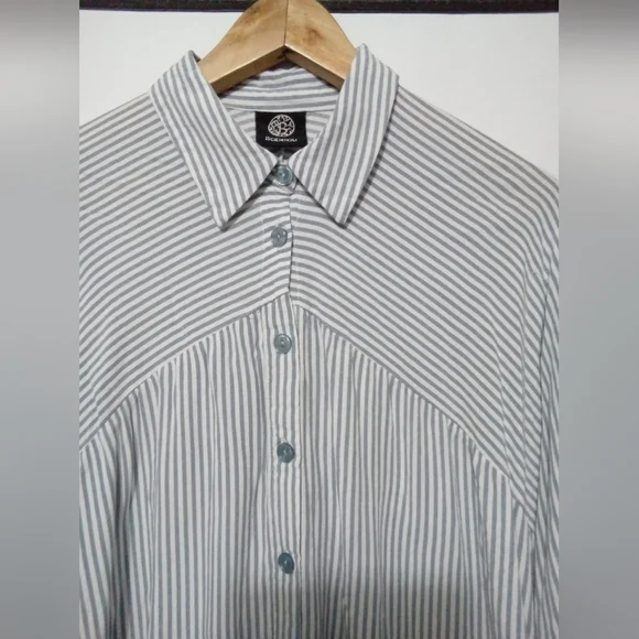 Bobeau Gray & White Vertical Stripe Button-Down Blouse Shirt Size L - Picture 3 of 10